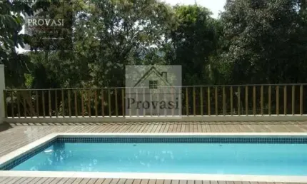 belíssima casa, 4 suites, sala 3 ambientes lareira , visita, jantar, totalmente integrada com área gourmet, churrasqueir