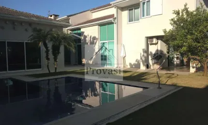 Alphaville Residencial 3 (Santana de Parnaíba) - Bela Casa no Residencial 3 - 720² - 4 Dorms. (2 Suítes)  -Área de Lazer - R$ 6.950.000,00