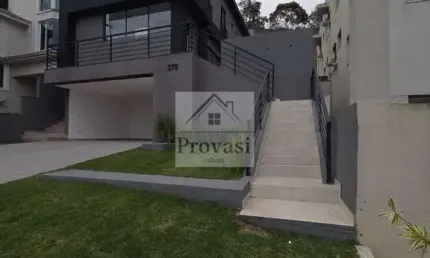 Valville I - Casa á venda com 4 Suítes 280 Metros de Construção em Valville 1 - Santana de Parnaíba