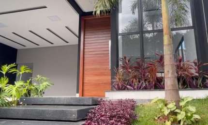 Casa com 3 quartos à venda na Rua 506, Jardim Mont Serrat, Aparecida de Goiânia