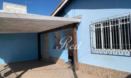 Casa a venda com renda de locação. 3 casas no mesmo imóvel