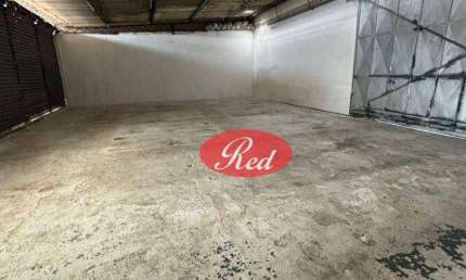 Galpão 120m num terreno de 300m com cozinha, escritório