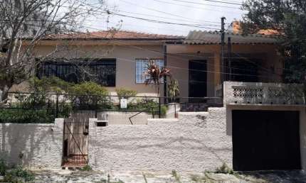 Casa a Venda, 4 dorm, 2 vagas no Jardim Monte Azul.