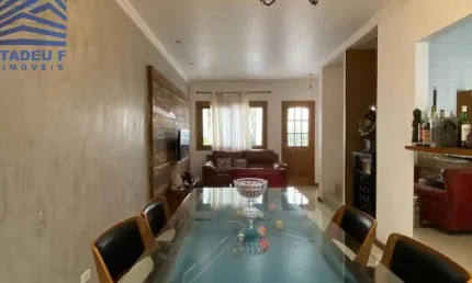 Casa de Condomínio a Venda, 4 dorms, 2 vagas na Granja Julieta