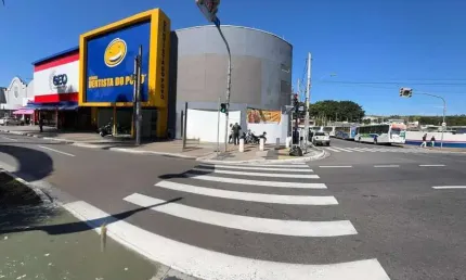 Casa comercial para alugar na Avenida Vinte e Seis de Março, 283, Centro, Barueri