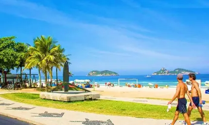 Cobertura linear com 4 suítes  debruçada no mar da barra da tijuca