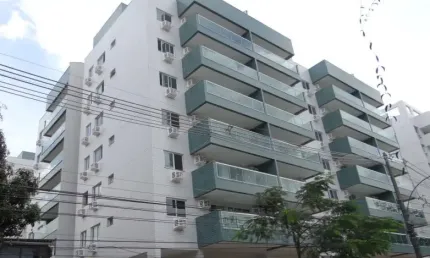 Apartamento 3 quartos sendo 1 suíte na esquina da Rua Araguaia Freguesia
