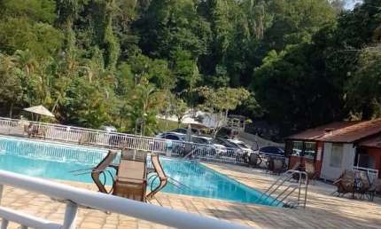 Apartamento 2 quartos com varanda em condomínio clube