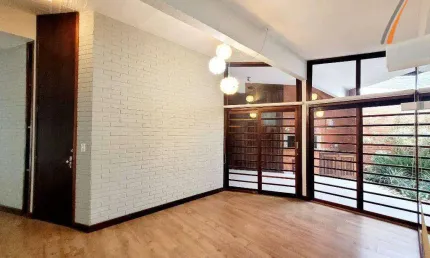 Casa com 3 dormitórios à venda, 235 m² por R$ 2.100.000,00 - Córrego Grande - Florianópolis/SC