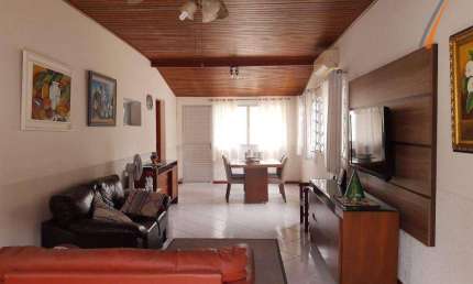 Casa com 2 dormitórios à venda, 120 m² por R$ 1.270.000,00 - Centro - São José/SC