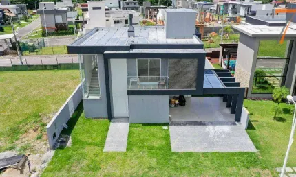 Casa com 4 dormitórios à venda, 228 m² por R$ 1.390.000,00 - Rio Vermelho - Florianópolis/SC