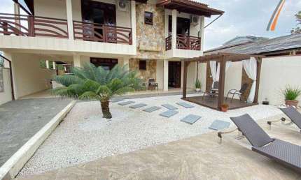 Casa com 4 dormitórios à venda, 270 m² por R$ 1.600.000,00 - Fazenda da Armação - Governador Celso Ramos/SC