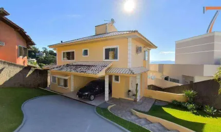 Casa com 5 dormitórios à venda, 280 m² por R$ 2.460.000,00 - Centro - Florianópolis/SC