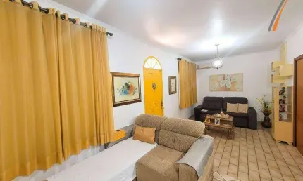 Casa com 4 dormitórios à venda, 211 m² por R$ 850.000,00 - Barreiros - São José/SC