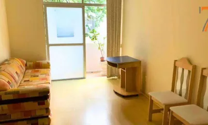 Apartamento com 2 dormitórios à venda, 65 m² por R$ 550.000,00 - Trindade - Florianópolis/SC