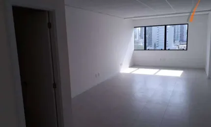 Sala, 37 m² - venda por R$ 390.000,00 ou aluguel por R$ 2.924,60/mês - Estreito - Florianópolis/SC