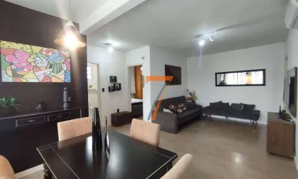 Casa com 3 dormitórios para alugar, 130 m² por R$ 6.180,00/mês - Estreito - Florianópolis/SC