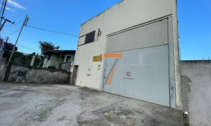 Galpão para alugar, 300 m² por R$ 5.850,00/mês - Barreiros - São José/SC