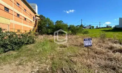 Terreno ideal para construção de comércios e centro médico