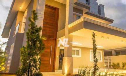 Linda Casa com 420m², totalmente mobiliada, decorada e equipada - 5Suítes