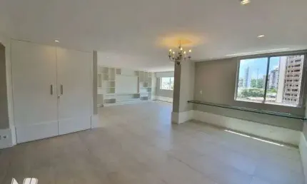 Apartamento em petrópolis - com 160m² - reformado e com móveis projetados