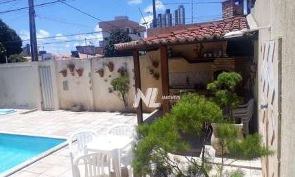 Casa com área total de 530m² no conjunto Ponta Negra - 7suites