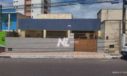 Casa com 4quartos - ótima localização na Olinto Meira, Alecrim