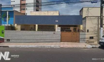 Casa com 4quartos - ótima localização na olinto meira, alecrim