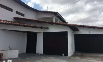 Casa com 5 quartos à venda na Rua dos Potiguares, 2475, Candelária, Natal