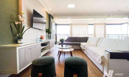 Apartamento em Lagoa Nova com 165m², andar alto, 4 quartos, 3 vagas