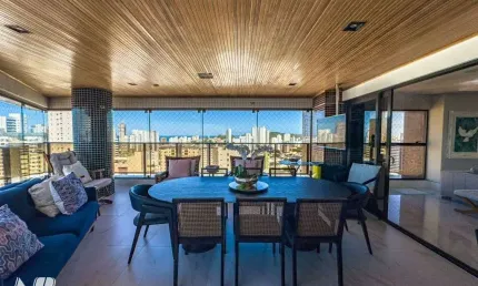Maravilhoso apartamento em petrópolis - 503m² - 4suites - 4vagas - reformado | s