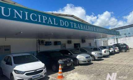 ALUGA-SE - Prédio comercial na Av. Nevaldo Rocha  - com 3.000m² de área total