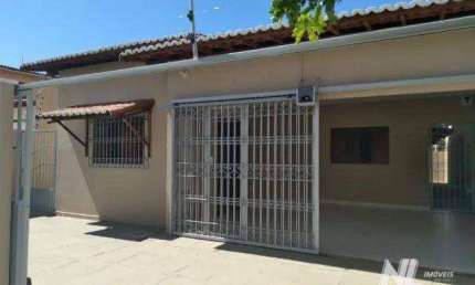 Casa com ótima localização em Nova Parnamirim, prox a Abel Cabral - 3Qts - 2Vagas