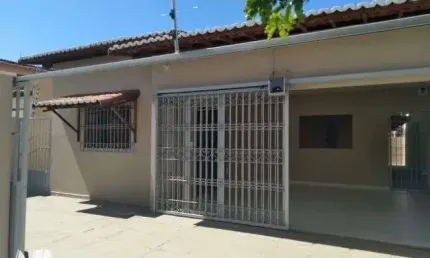 Casa com ótima localização em nova parnamirim, prox a abel cabral - 3qts - 2vaga