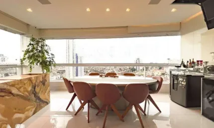 Alto padrão com 240m², vizinho a januário cicco em petrópolis