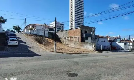 Terreno com 420m², na  av jaguarari, vizinho a padaria são miguel