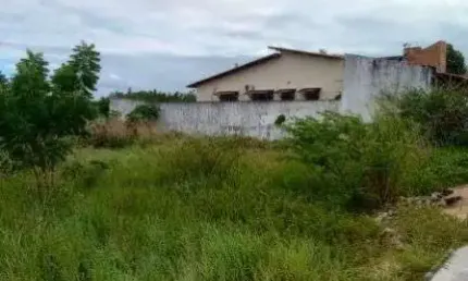 Terreno à venda na Rua Silvino Serafim de Medeiros, 55, Candelária, Natal