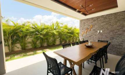 Alphaville Natal - Linda casa com 465m² de área total - aconchegante, arborizada e ventilada