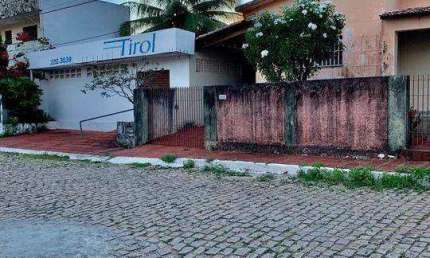 Casa + Ponto comercial no Tirol, Natal/RN - 550m² de área total