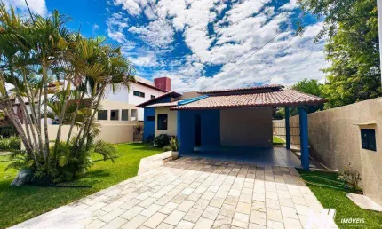 Casa com 3 dormitórios para alugar, 206 m² por R$ 6.500/mês - Candelária - Natal/RN