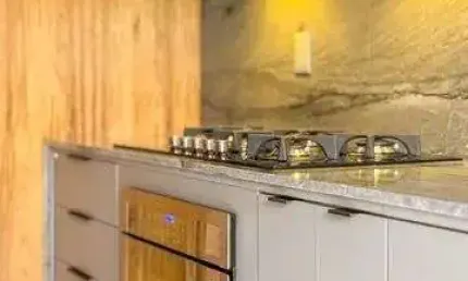 Casa duplex com 175m² - reformada, com projetados em ponta negra