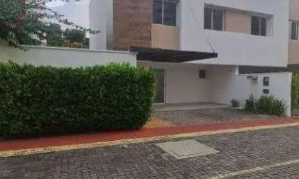 Casa com 3 quartos à venda na Rua Lúcia Viveiros, 615, Neópolis, Natal
