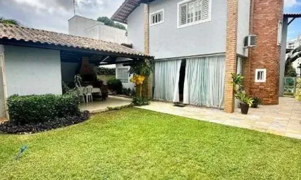 Casa com 392m² em condomínio fechado, no bairro de emaús