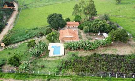 Sítio para Venda em Pinhalzinho, centro, 3 dormitórios, 3 banheiros