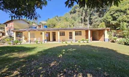 Chácara para Venda em Pinhalzinho, zona rural, 1 dormitório, 2 banheiros