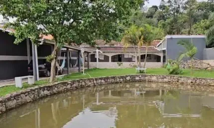 Chácara para Venda em Pinhalzinho, zona rural, 2 dormitórios, 2 banheiros, 2 vagas