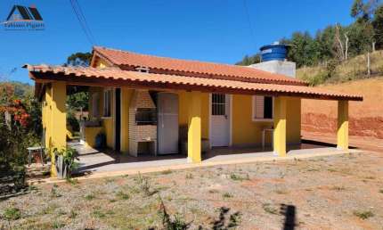 Chácara para Venda em Pedra Bela, zona rural, 1 dormitório, 1 suíte, 2 banheiros