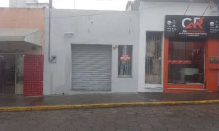 Sala comercial para alugar na Rua Júlio Costa, 33, Centro, Itapetinga