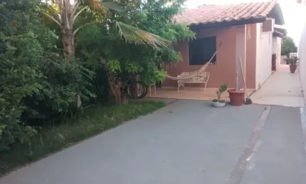 Casa com 3 quartos para alugar na Rua Cerejeira, 00, Recanto da Colina, Itapetinga