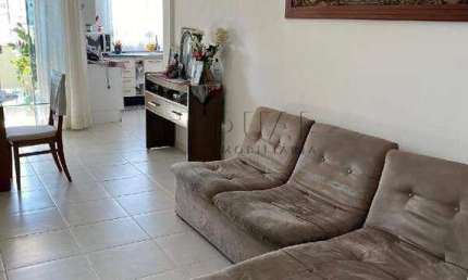 Apartamento com 94,00m² semimobiliado à venda no bairro Centro em Jaraguá do Sul